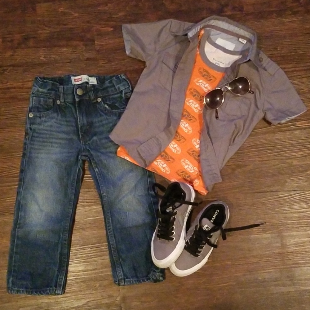 Dark Blue Levi Jeans